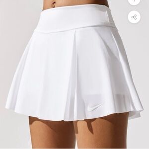 NIKE Court Dry Fit Club Skirt Short in White